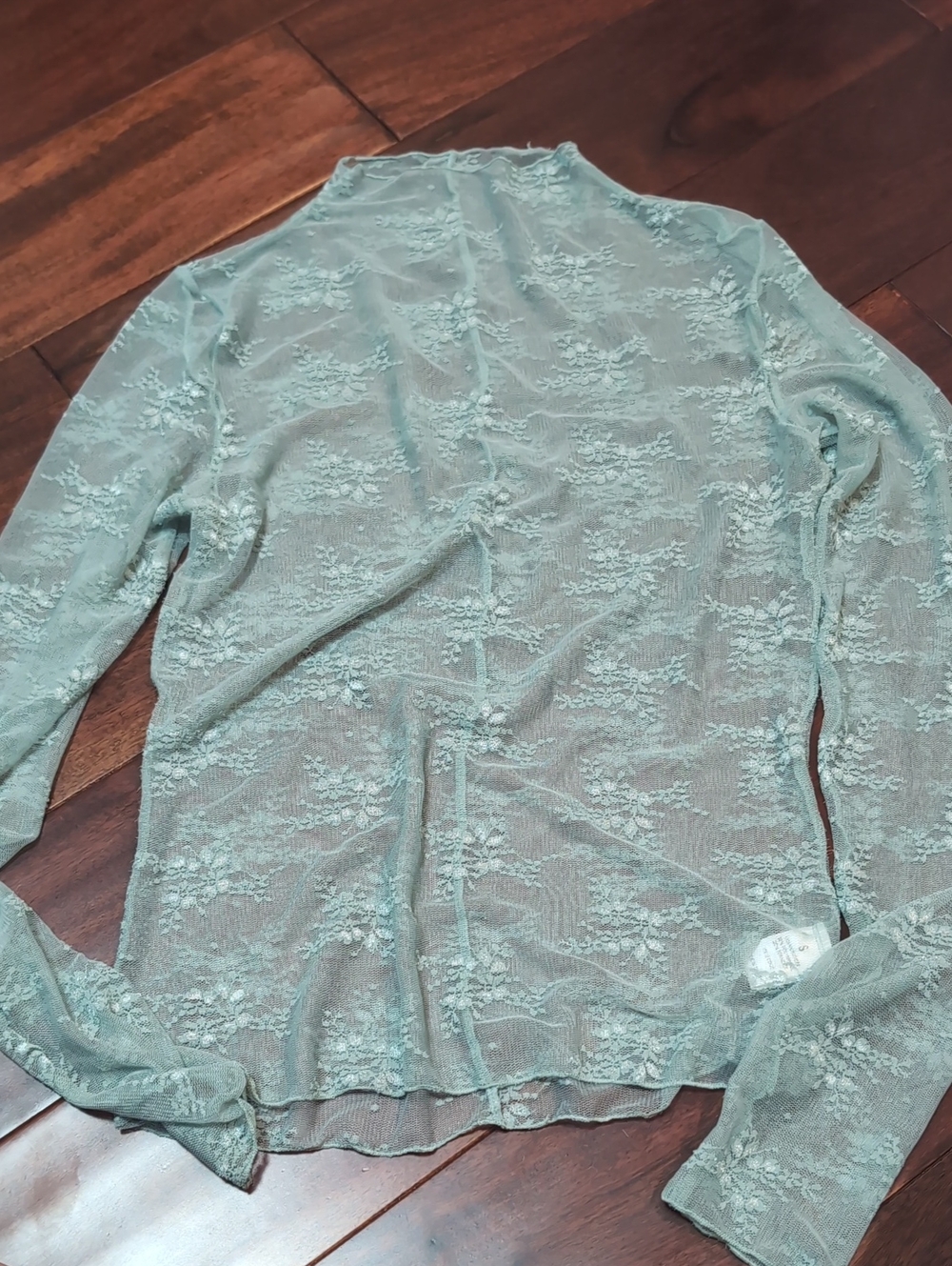 Sheer Lace Long-Sleeve Top - Mint Green
